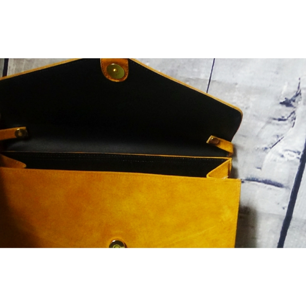 Yellow long strap Purse - Picture 3 of 3